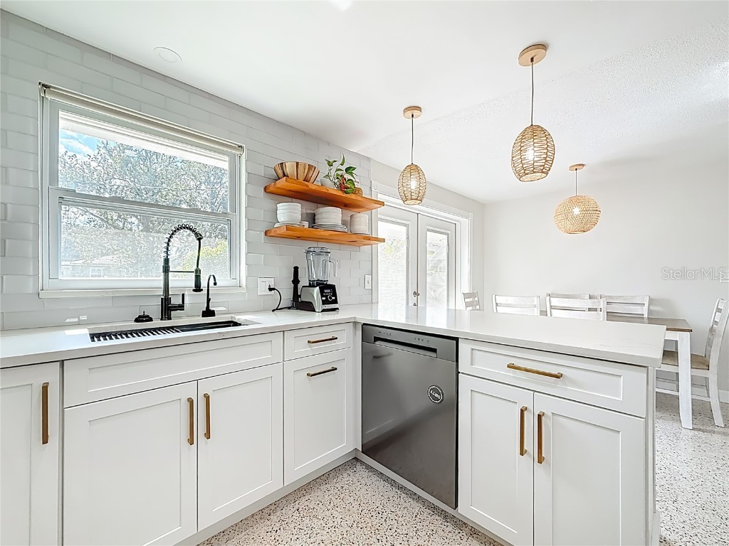 510 62 Avenue NE Saint Petersburg FL 33702 TB8437501 image6