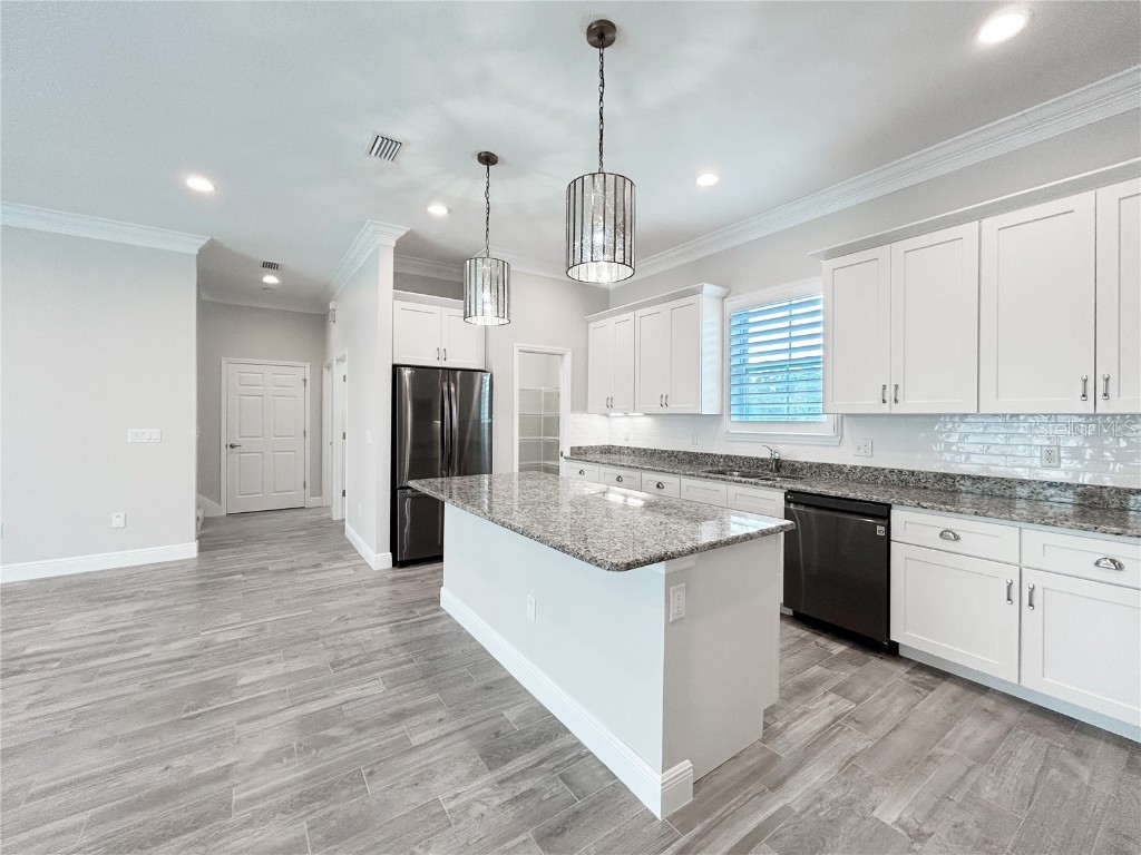 510 Douglas Place Dunedin FL 34698 TB8427473 image4