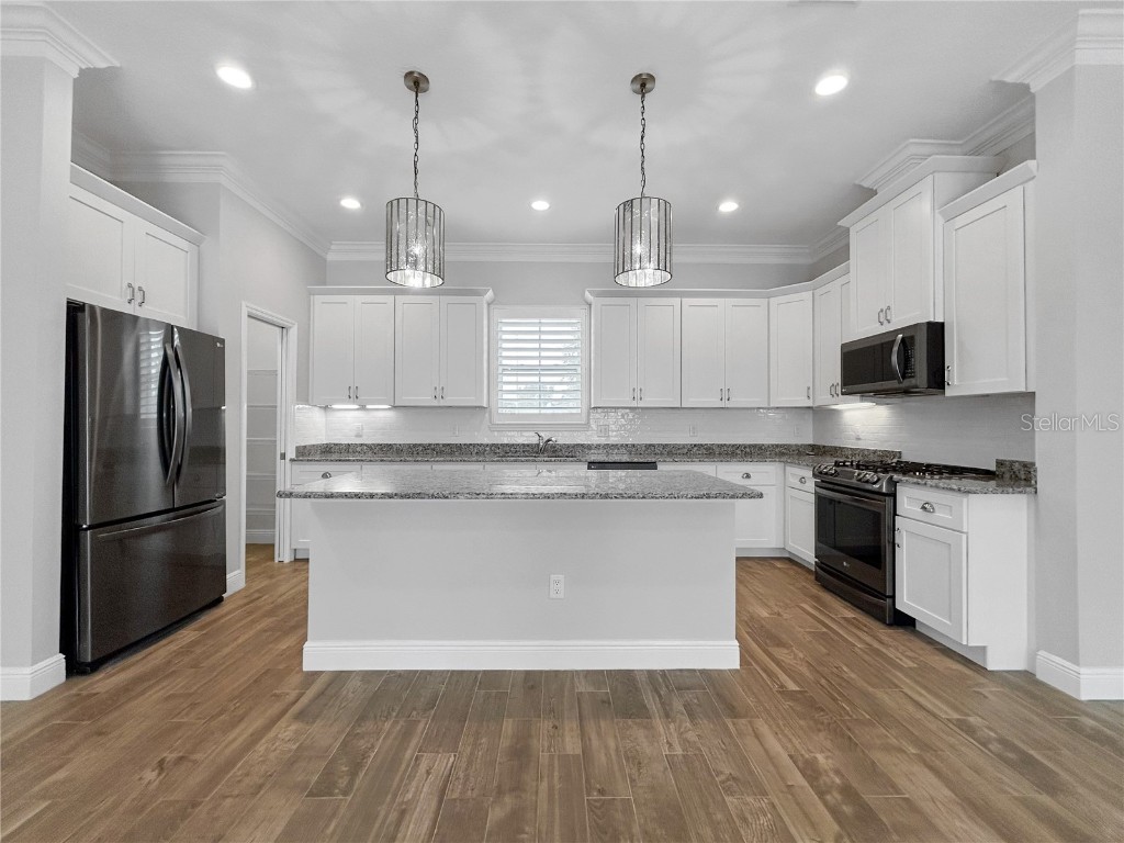 510 Douglas Place Dunedin FL 34698 TB8427473 image7