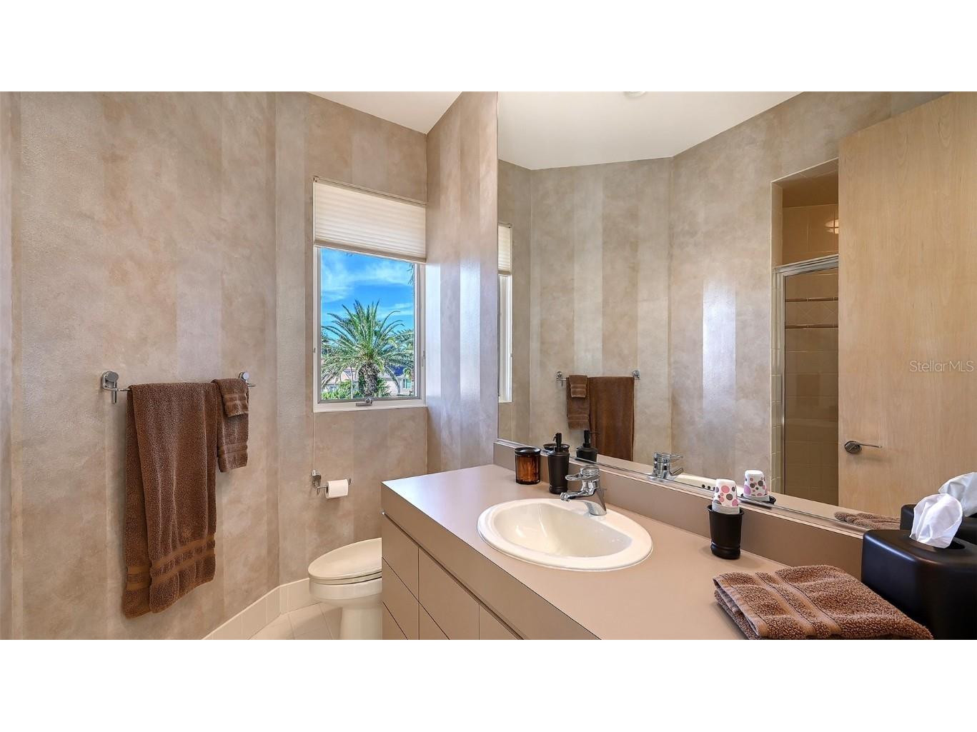 510 Harbor Gate Way Longboat Key FL 34228 A4671696 image44