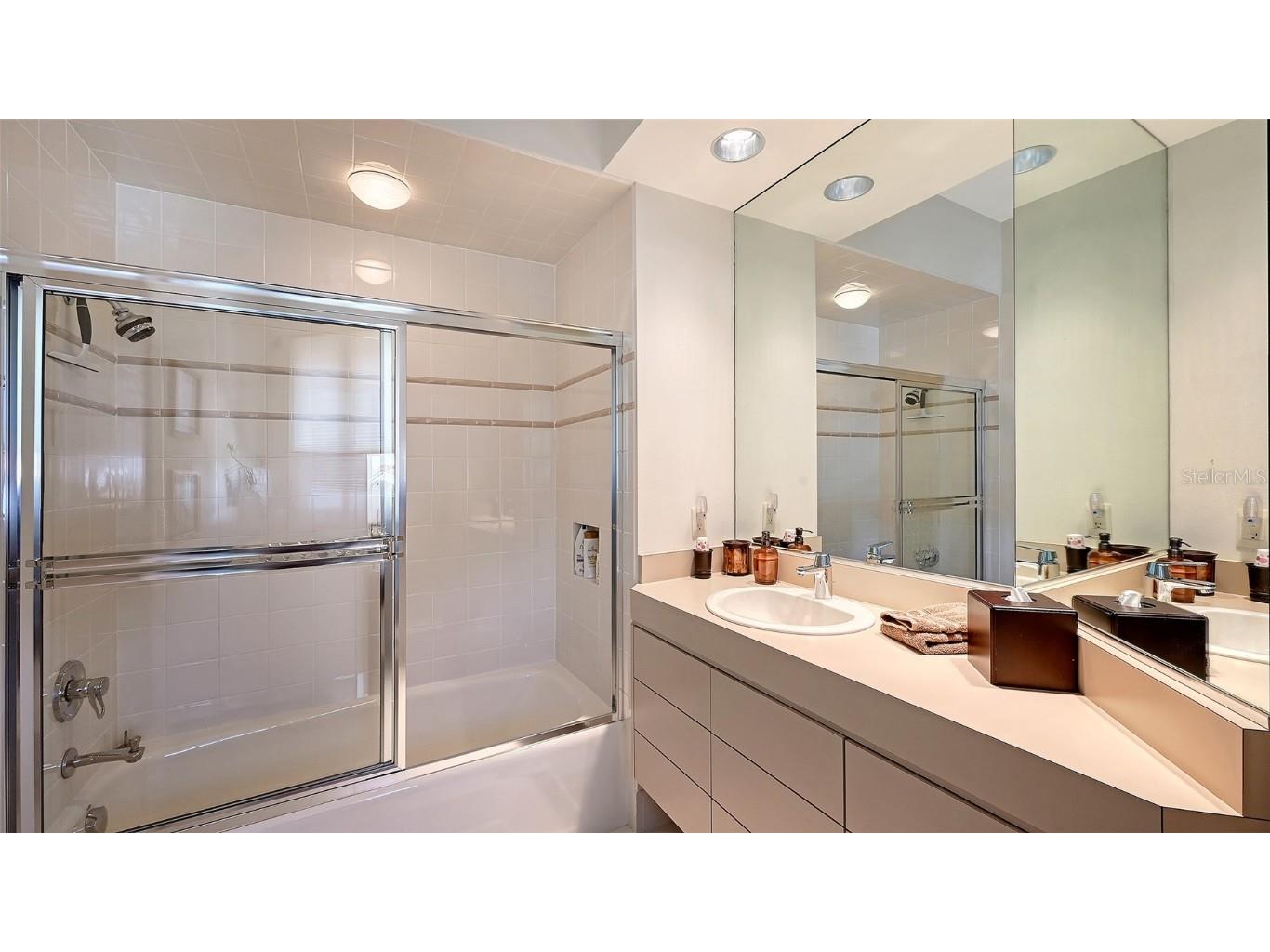 510 Harbor Gate Way Longboat Key FL 34228 A4671696 image45