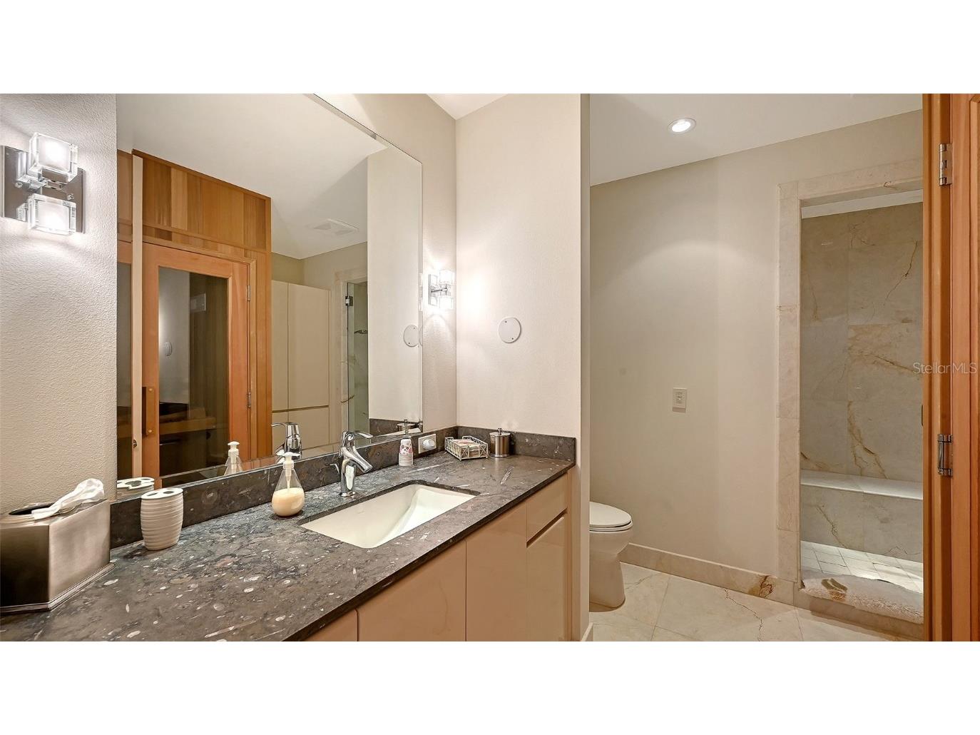 510 Harbor Gate Way Longboat Key FL 34228 A4671696 image54