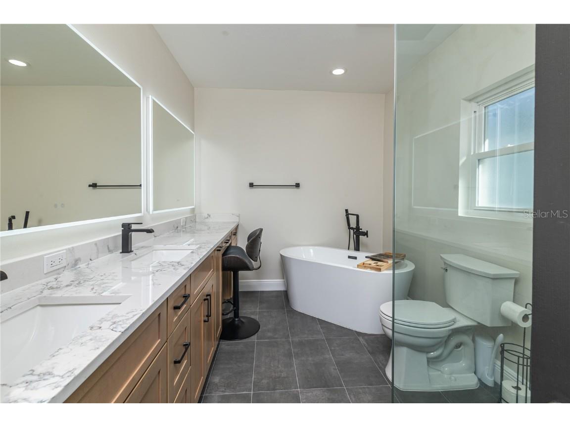 510 Lewis Boulevard SE Saint Petersburg FL 33705 - TAMPA BAY TB8447480 image23