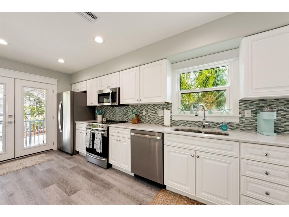 510 Magnolia Avenue Anna Maria FL 34216 A4673748 image6