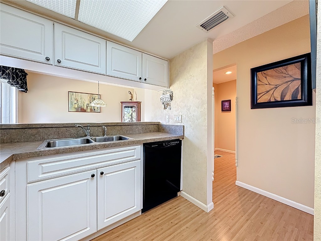 510 Windrush Bay Drive Tarpon Springs FL 34689 TB8442583 image9