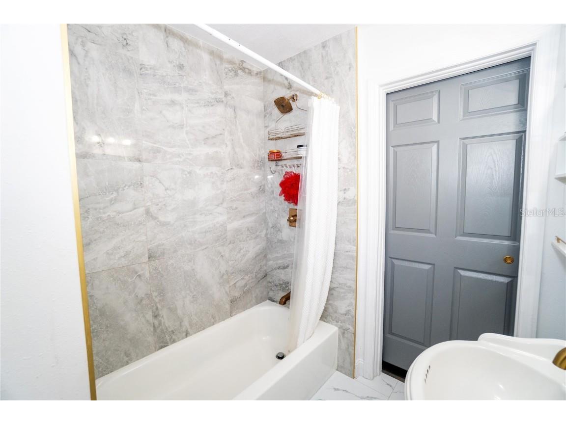 5101 Vinson Drive Tampa FL 33610 - BELLOWS LAKE/ EAST LAKE PARK TB8458899 image21