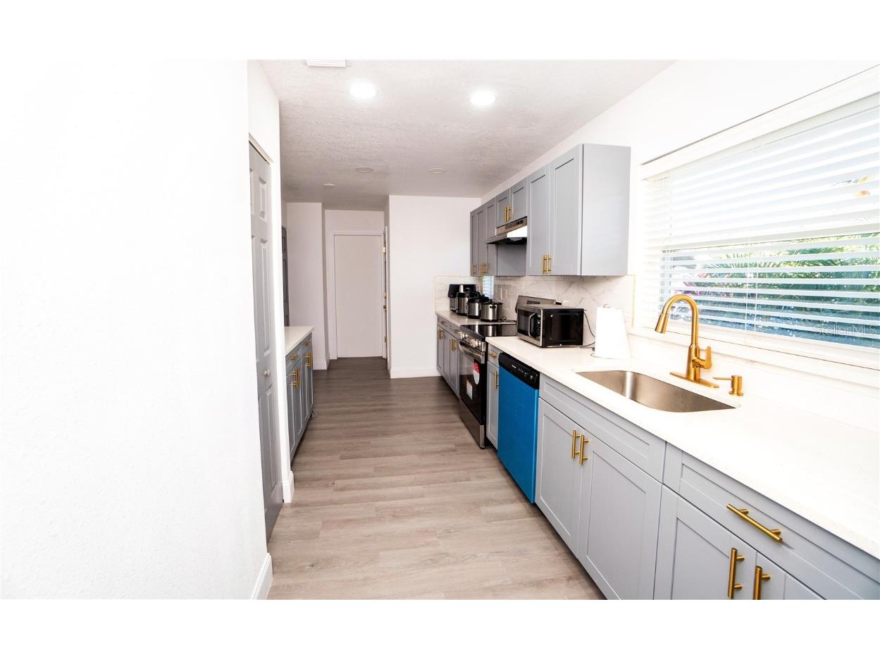 5101 Vinson Drive Tampa FL 33610 - BELLOWS LAKE/ EAST LAKE PARK TB8458899 image27