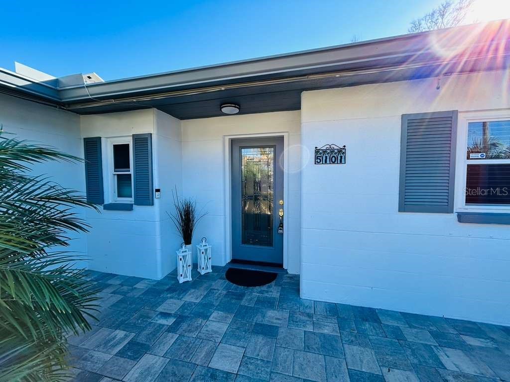 5101 Vinson Drive Tampa FL 33610 - BELLOWS LAKE/ EAST LAKE PARK TB8527901 image2
