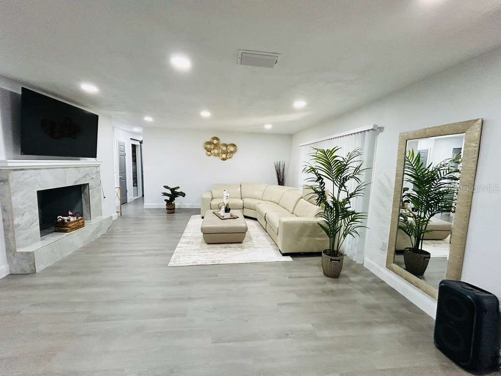 5101 Vinson Drive Tampa FL 33610 - BELLOWS LAKE/ EAST LAKE PARK TB8527901 image49