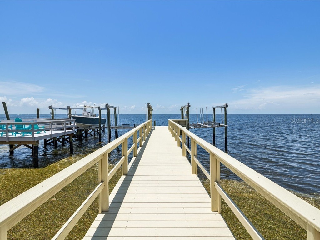 5101 Westshore Drive New Port Richey FL 34652 W7878297 image55