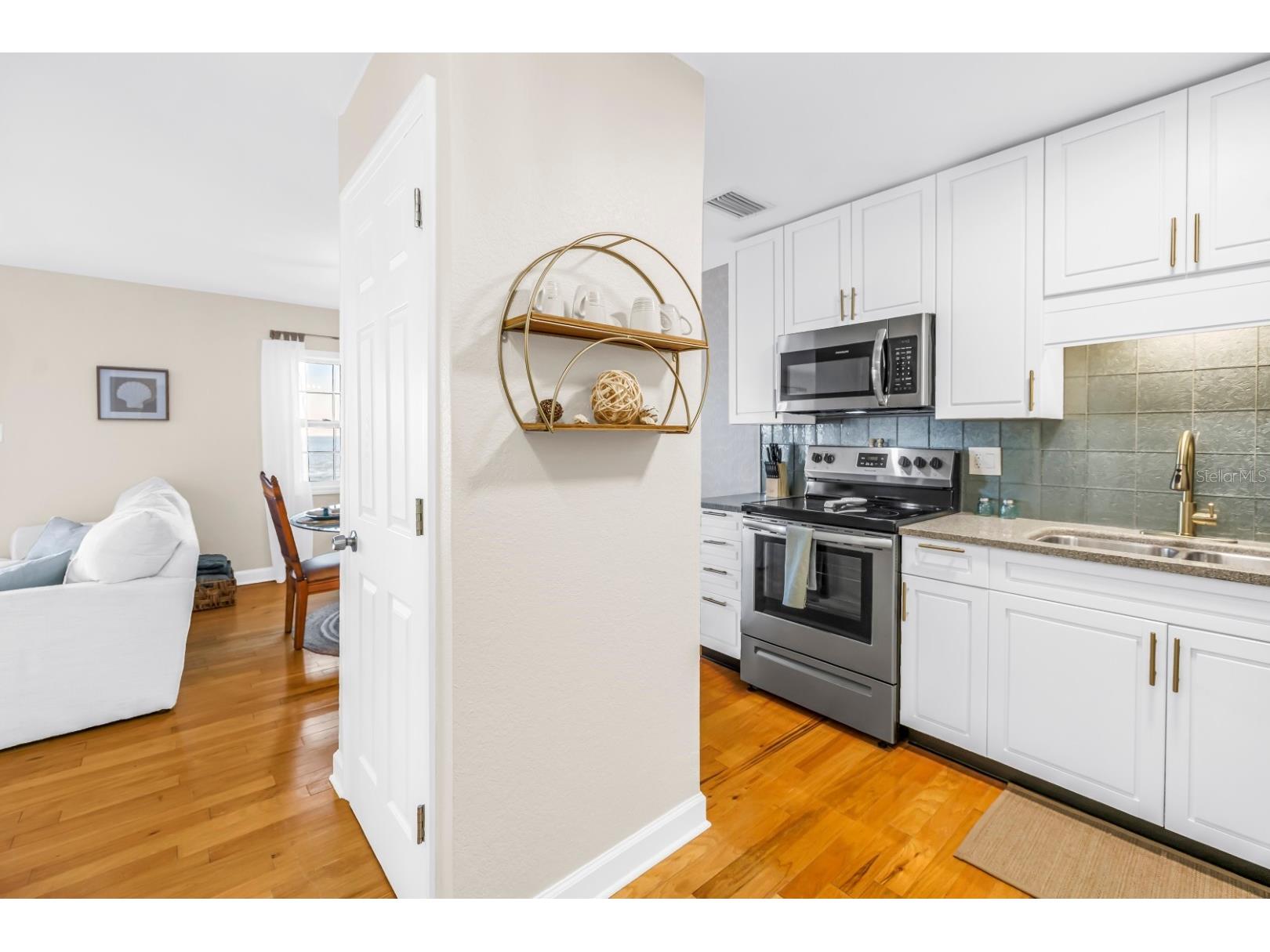 5102 Coquina Key Drive SE #D Saint Petersburg FL 33705 - TAMPA BAY TB8479949 image8