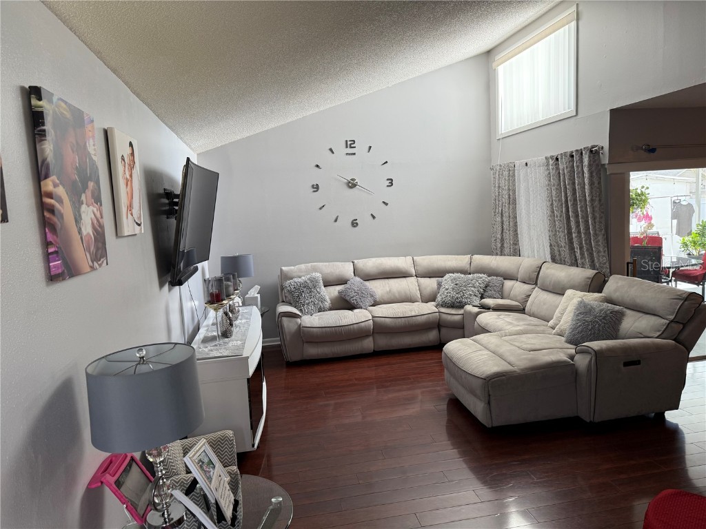 5102 Crestmore Court Tampa FL 33624 TB8435637 image5