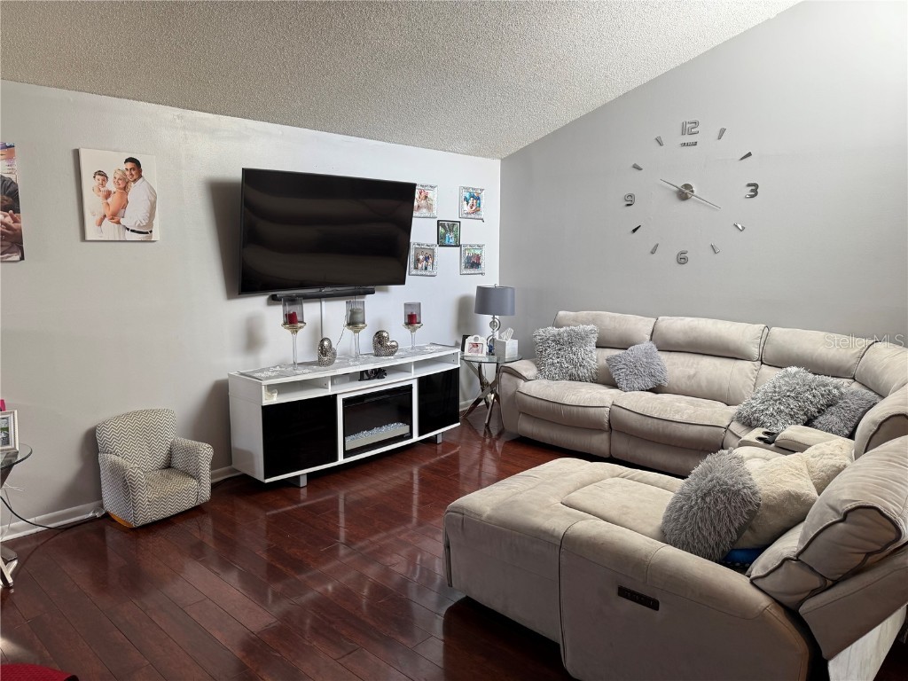 5102 Crestmore Court Tampa FL 33624 TB8435637 image7