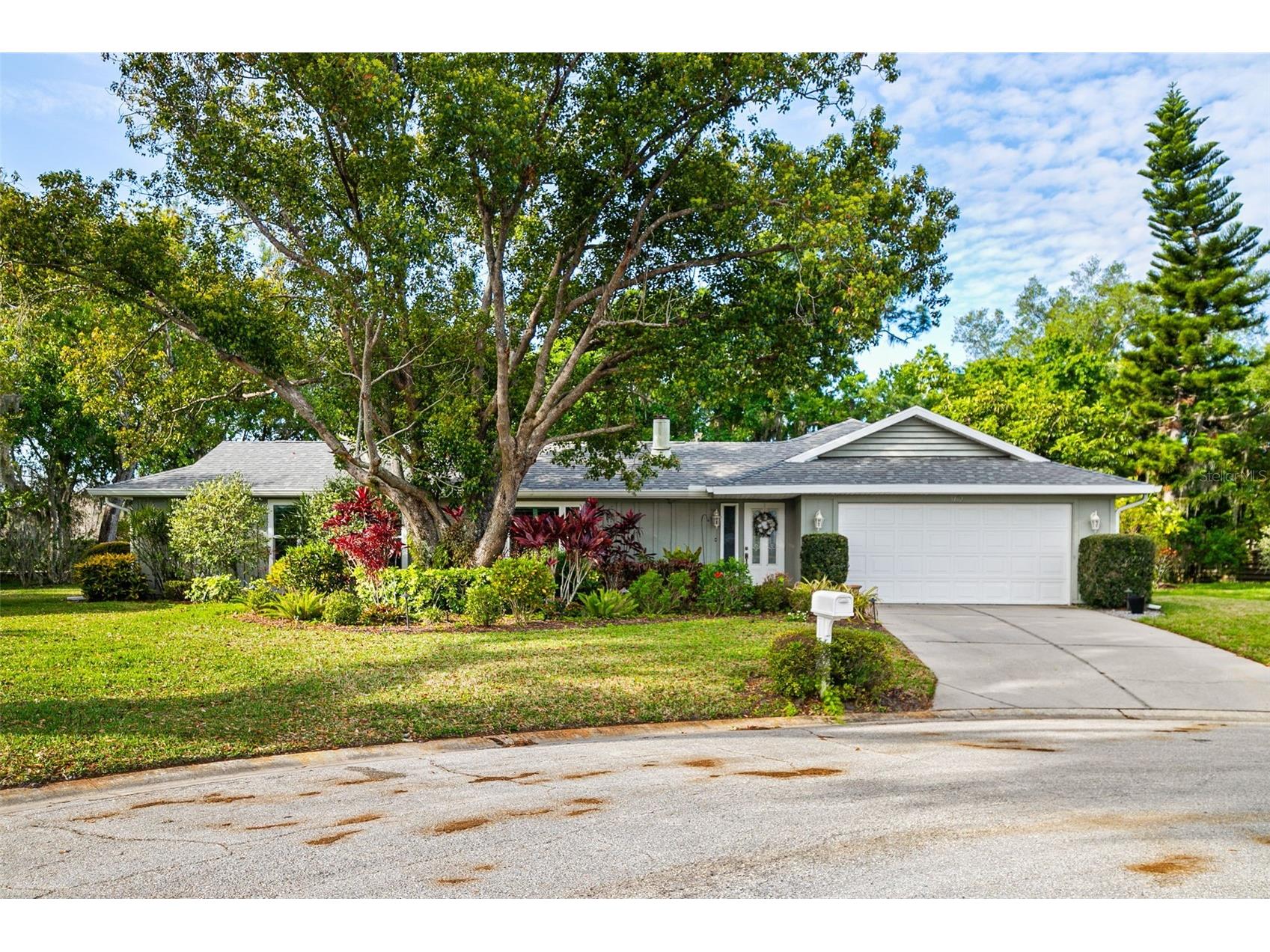 5102 Estates Circle Sarasota FL 34243 A4688910 image1