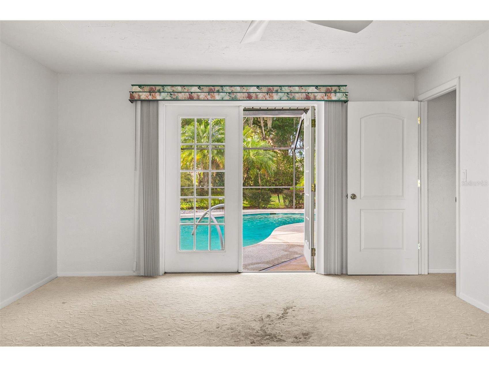 5102 Estates Circle Sarasota FL 34243 A4688910 image10