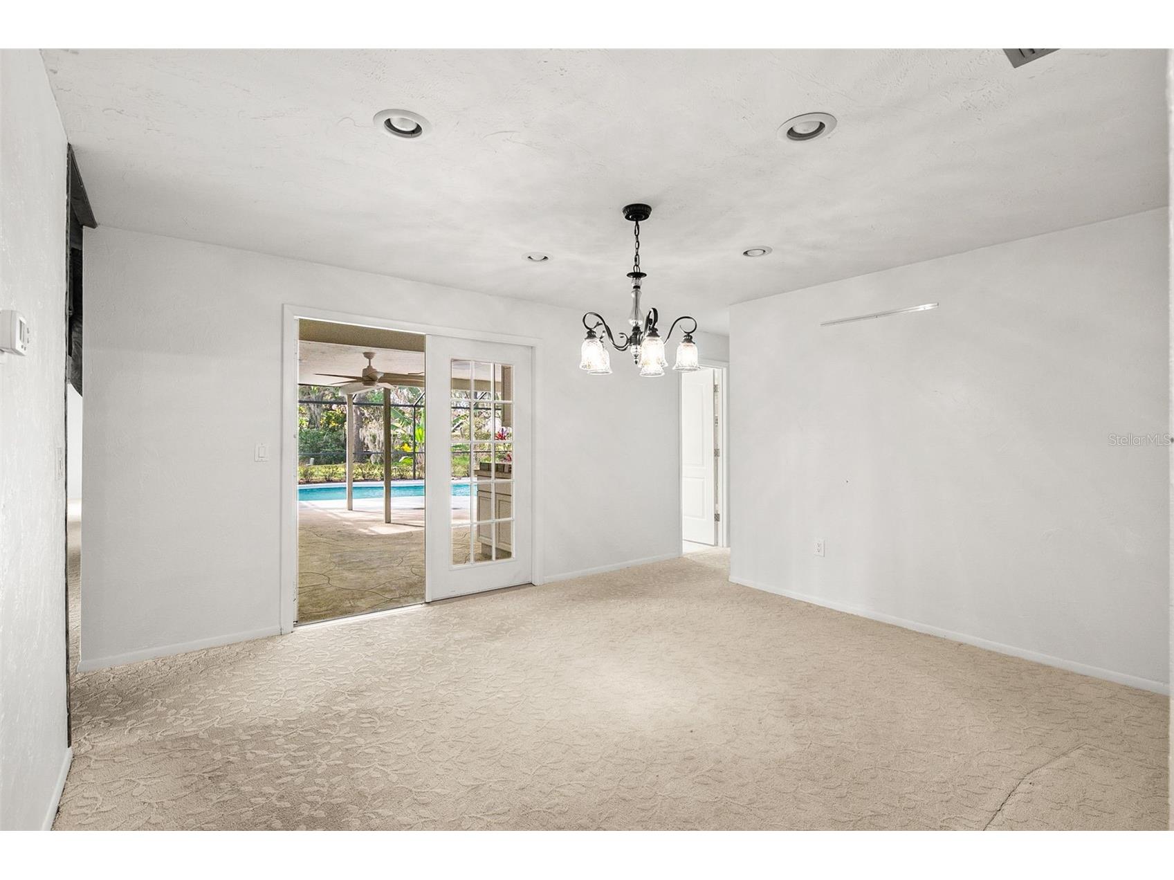 5102 Estates Circle Sarasota FL 34243 A4688910 image13