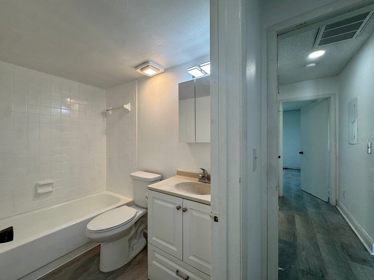 5102 Lawnton Court Tampa FL 33624 TB8517690 image20