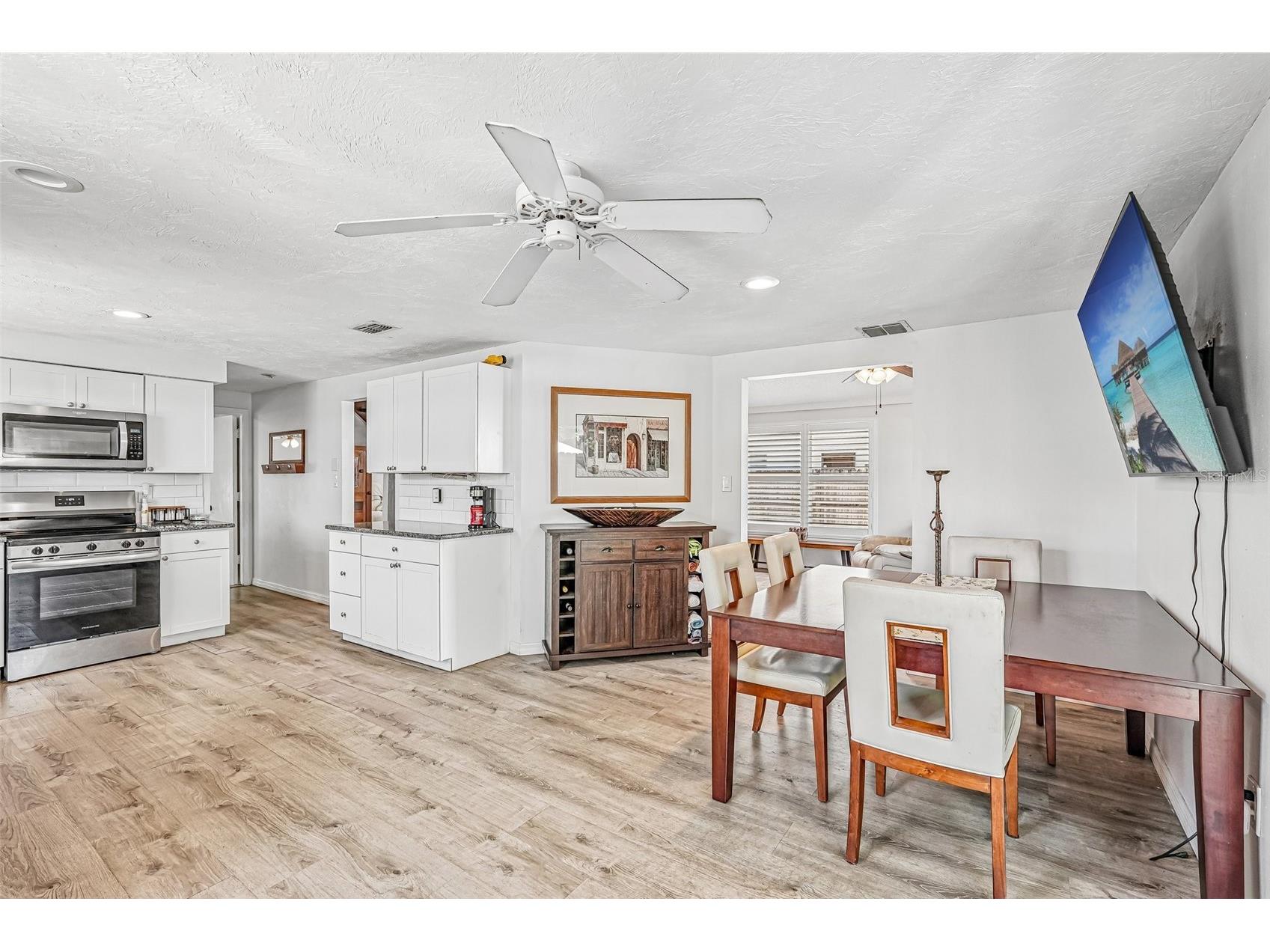 5102 Moeller Avenue Sarasota FL 34233 A4691946 image12