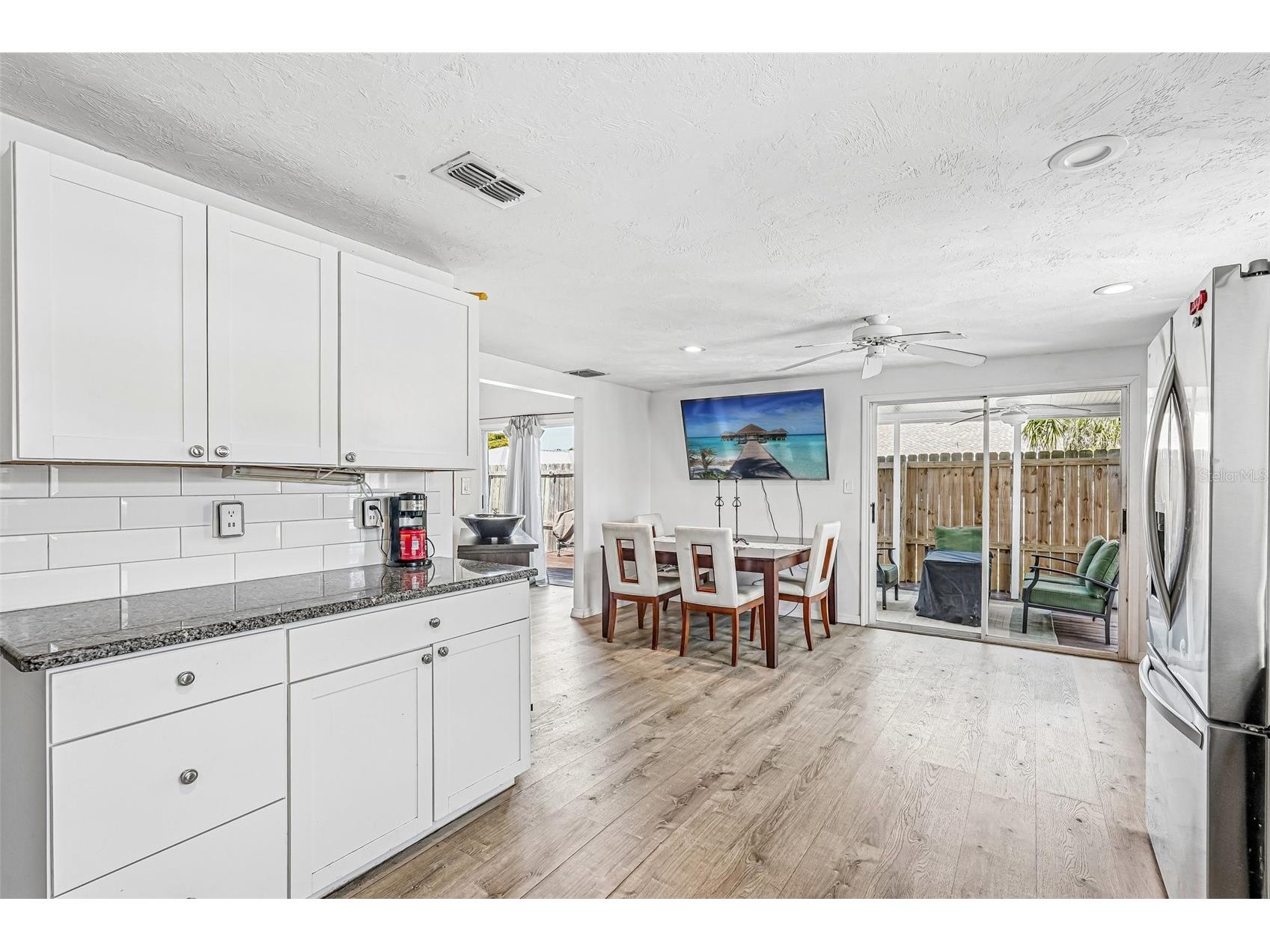 5102 Moeller Avenue Sarasota FL 34233 A4691946 image13