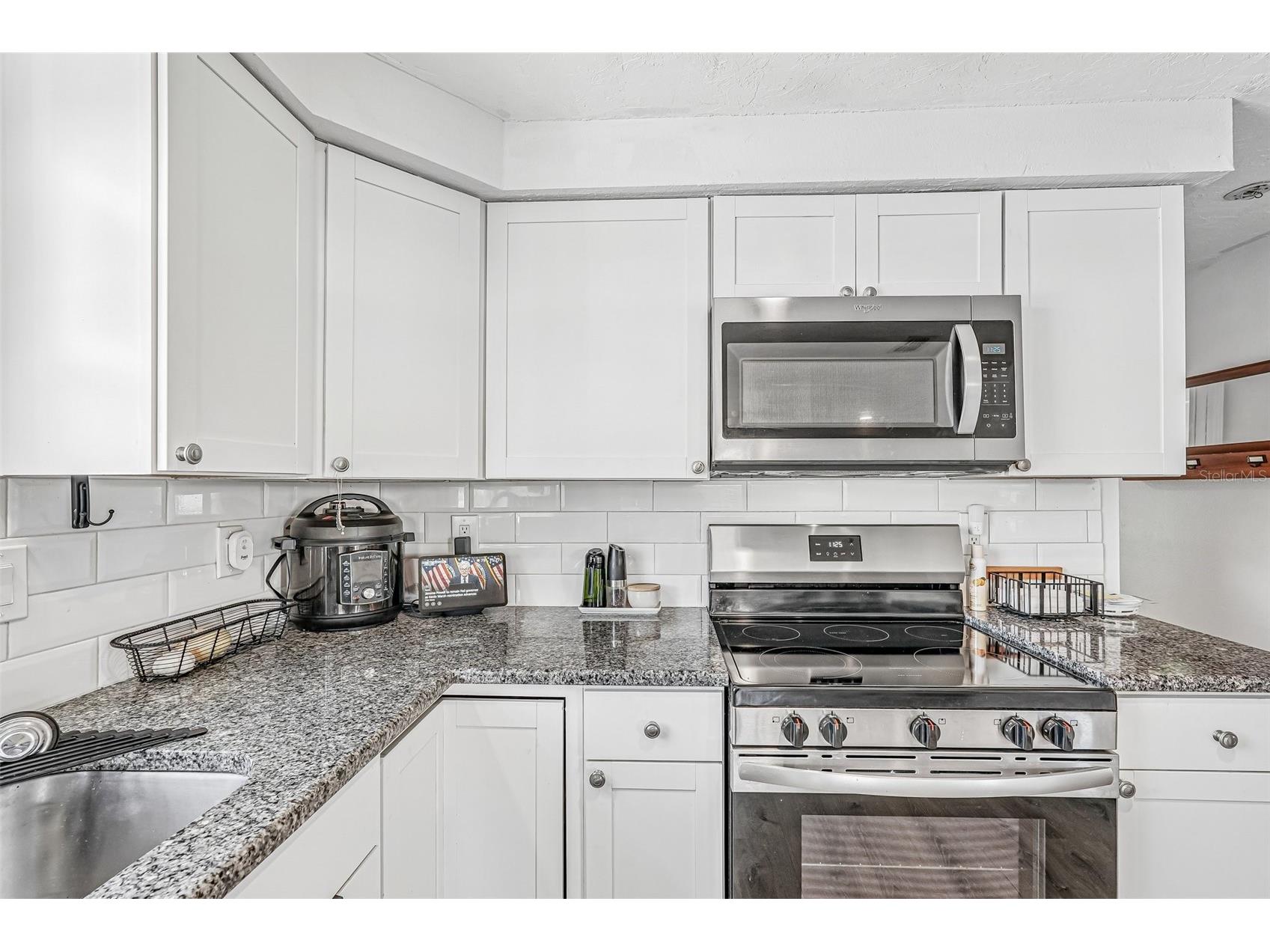 5102 Moeller Avenue Sarasota FL 34233 A4691946 image15