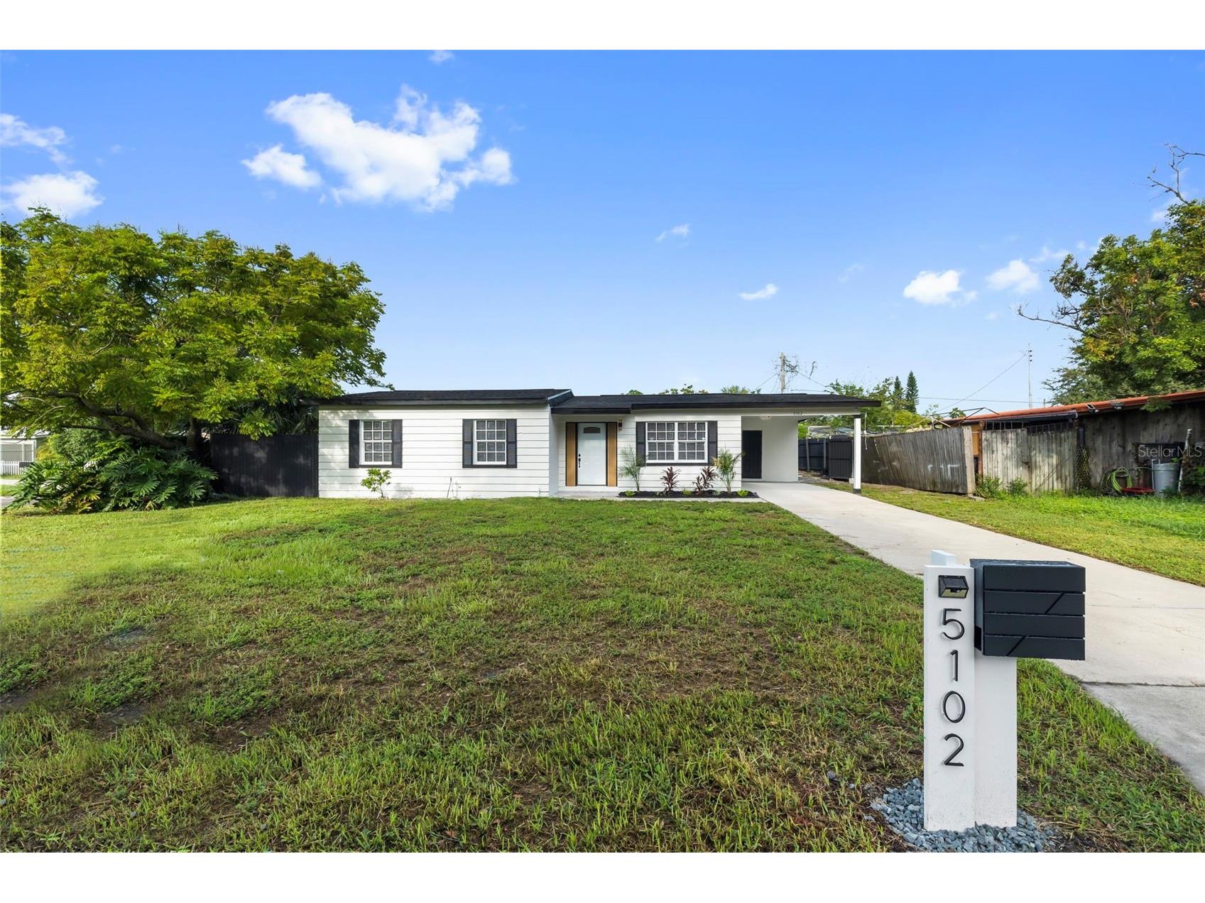 5102 Murray Hill Drive Tampa FL 33615 TB8425837 image1