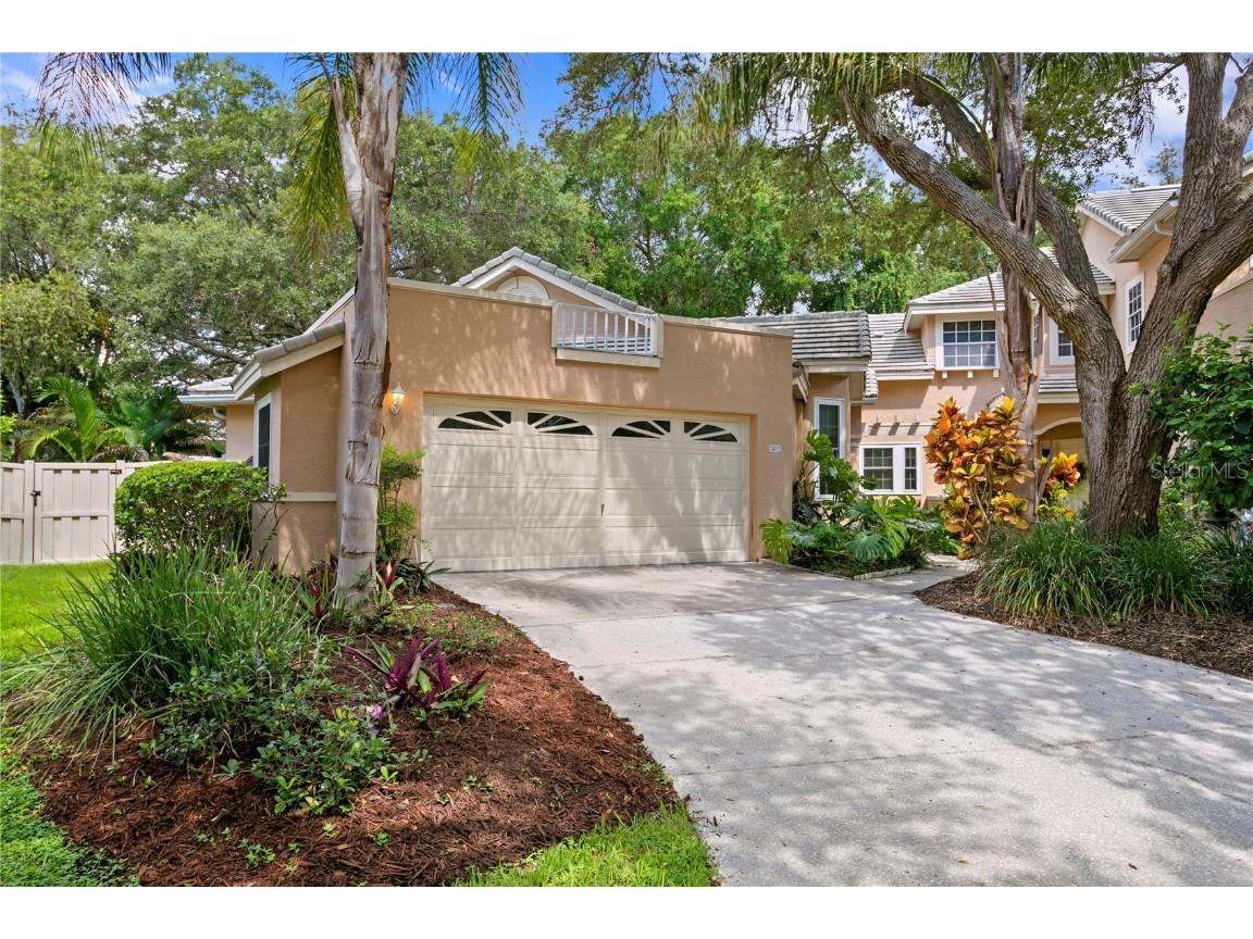 5102 White Pine Circle NE Saint Petersburg FL 33703 U8209225 image1