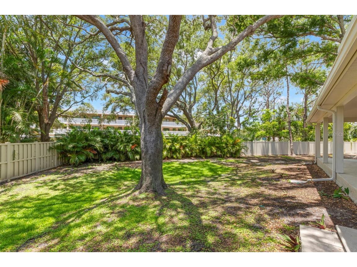 5102 White Pine Circle NE Saint Petersburg FL 33703 TB8390792 image23