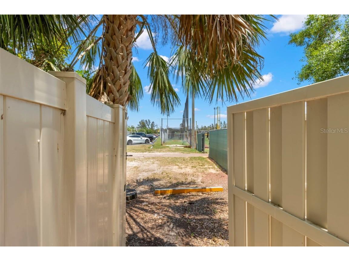 5102 White Pine Circle NE Saint Petersburg FL 33703 TB8390792 image26