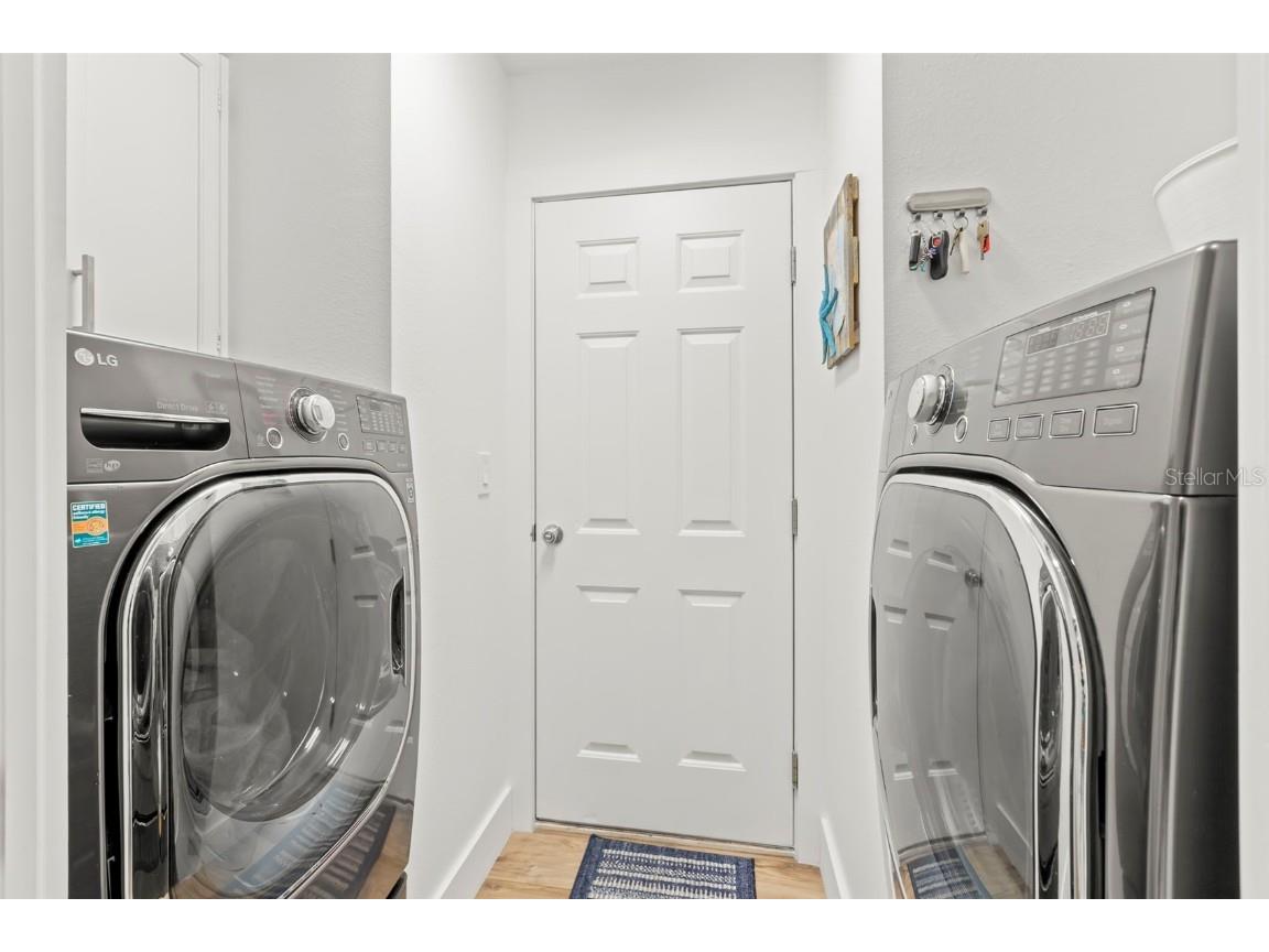 5102 White Pine Circle NE Saint Petersburg FL 33703 TB8390792 image41