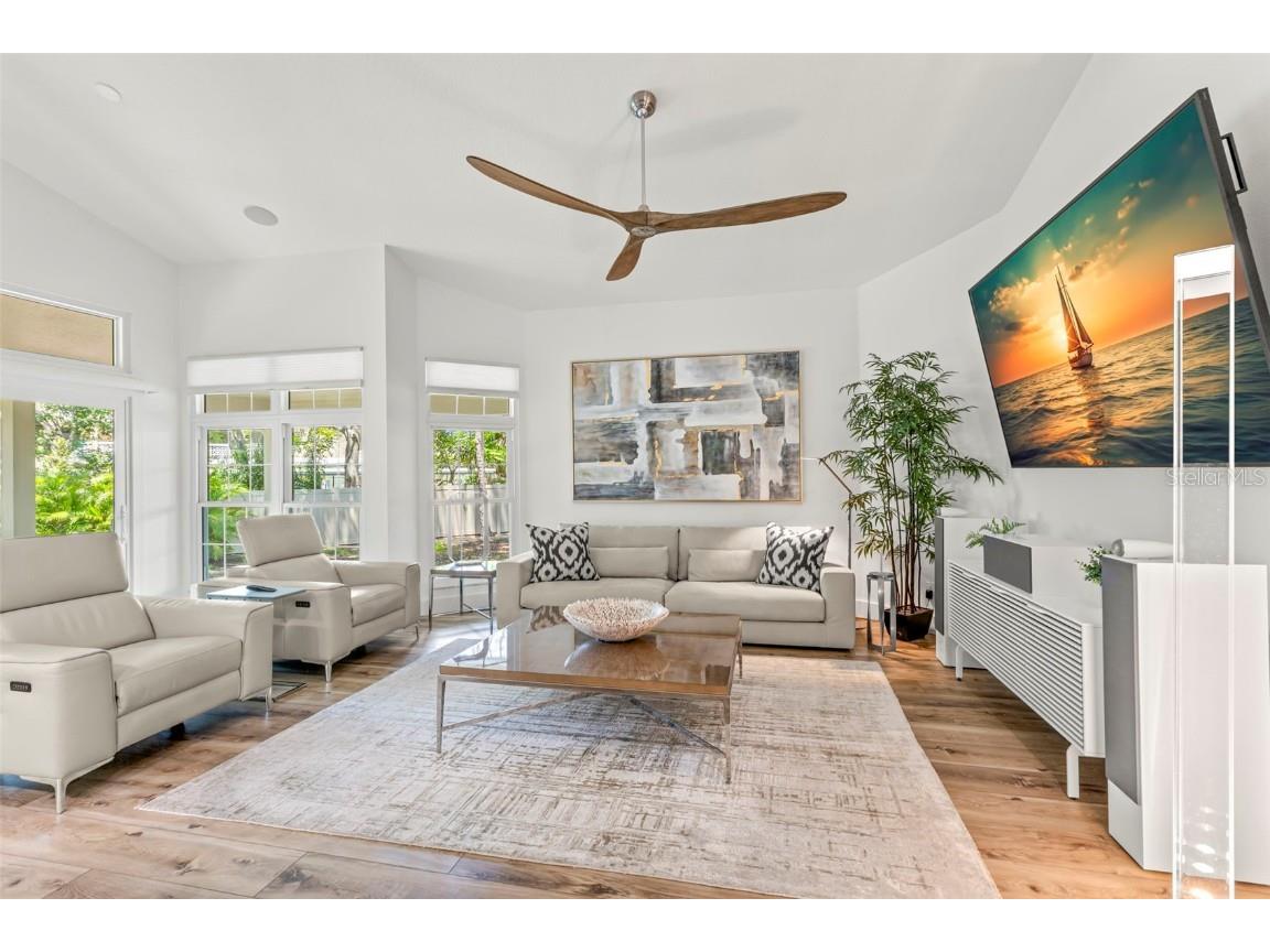 5102 White Pine Circle NE Saint Petersburg FL 33703 TB8390792 image5