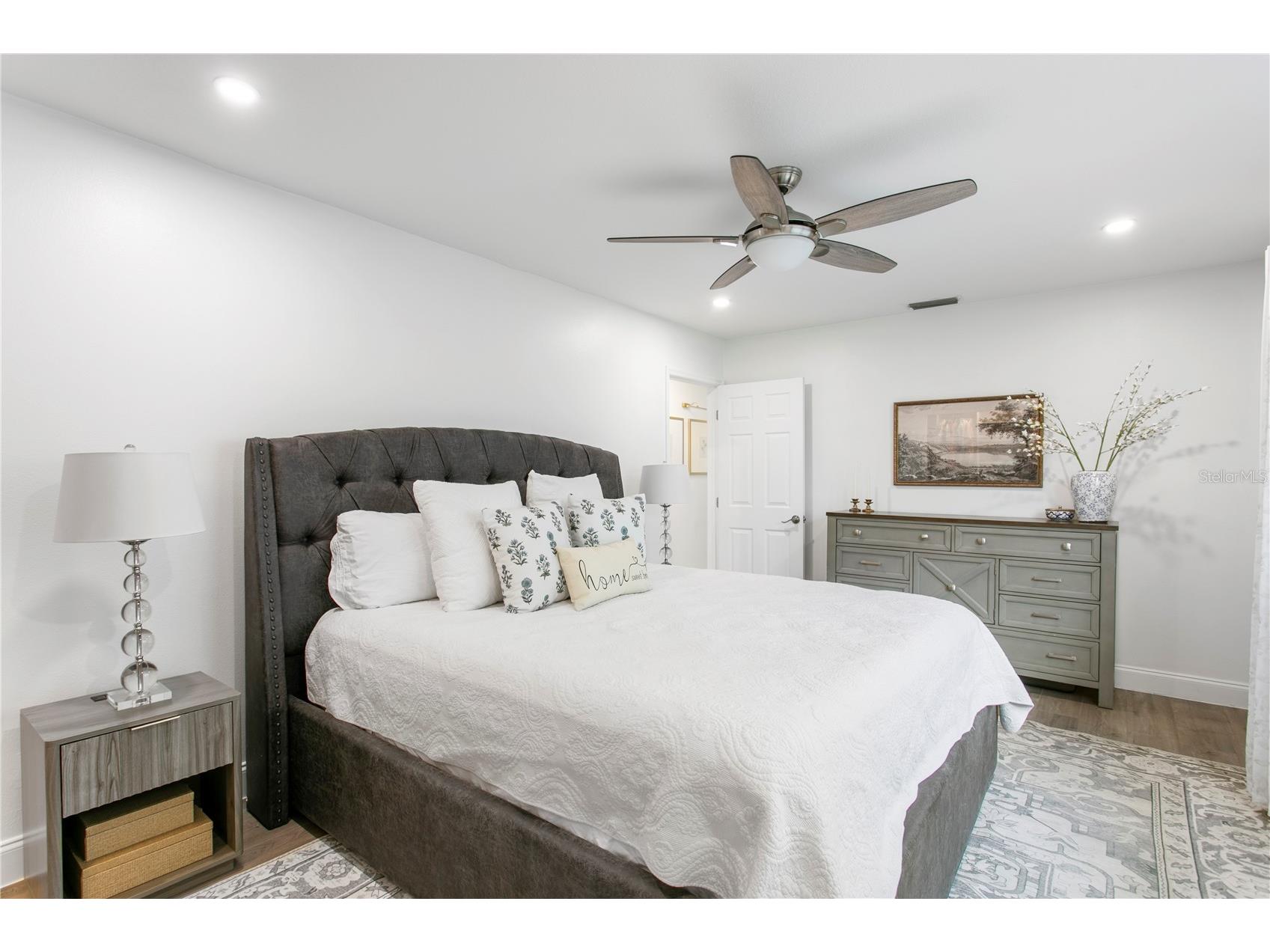 5103 W Cleveland Street Tampa FL 33609 TB8512040 image23