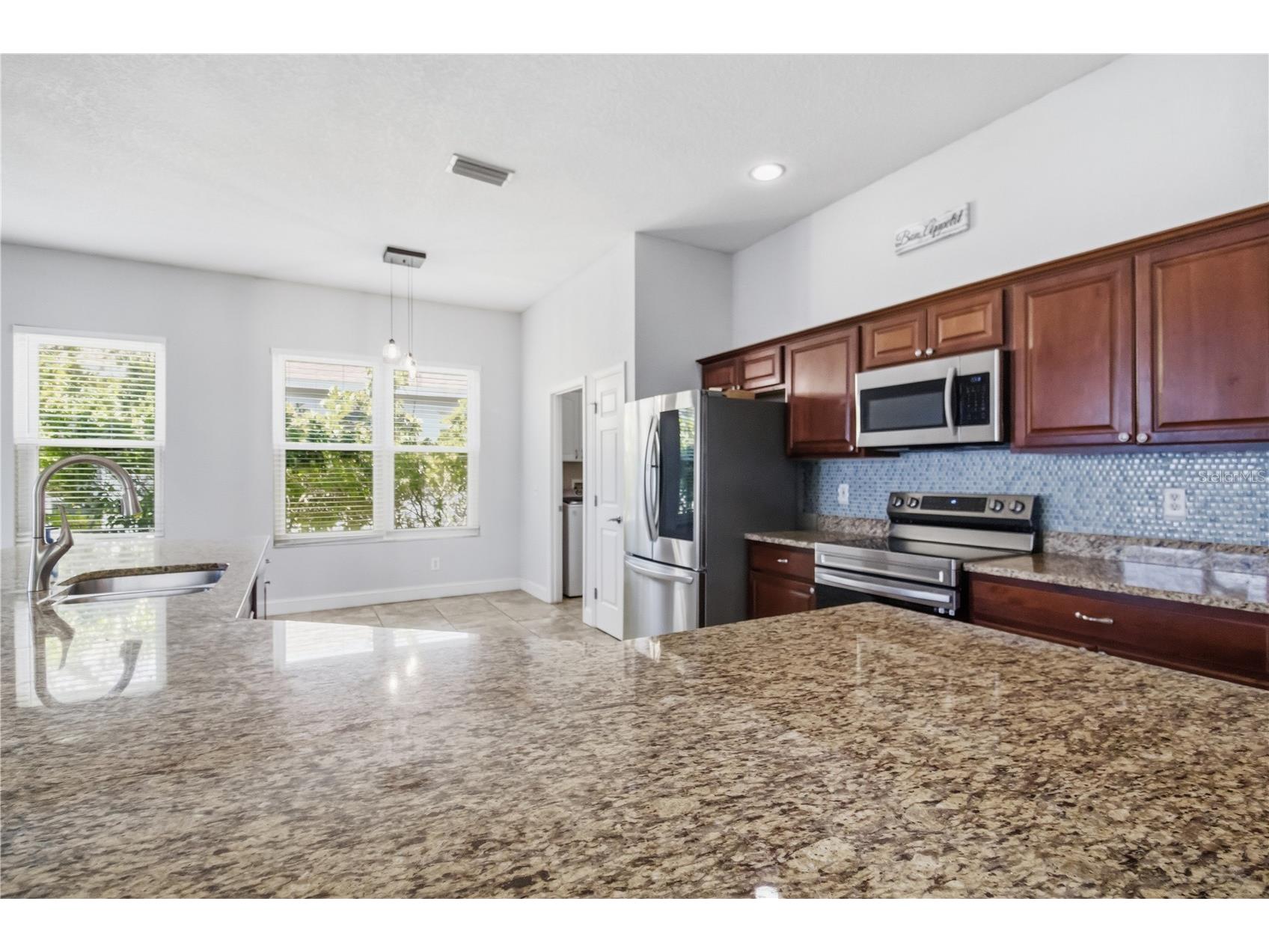 5104 52nd Avenue W Bradenton FL 34210 A4692592 image5