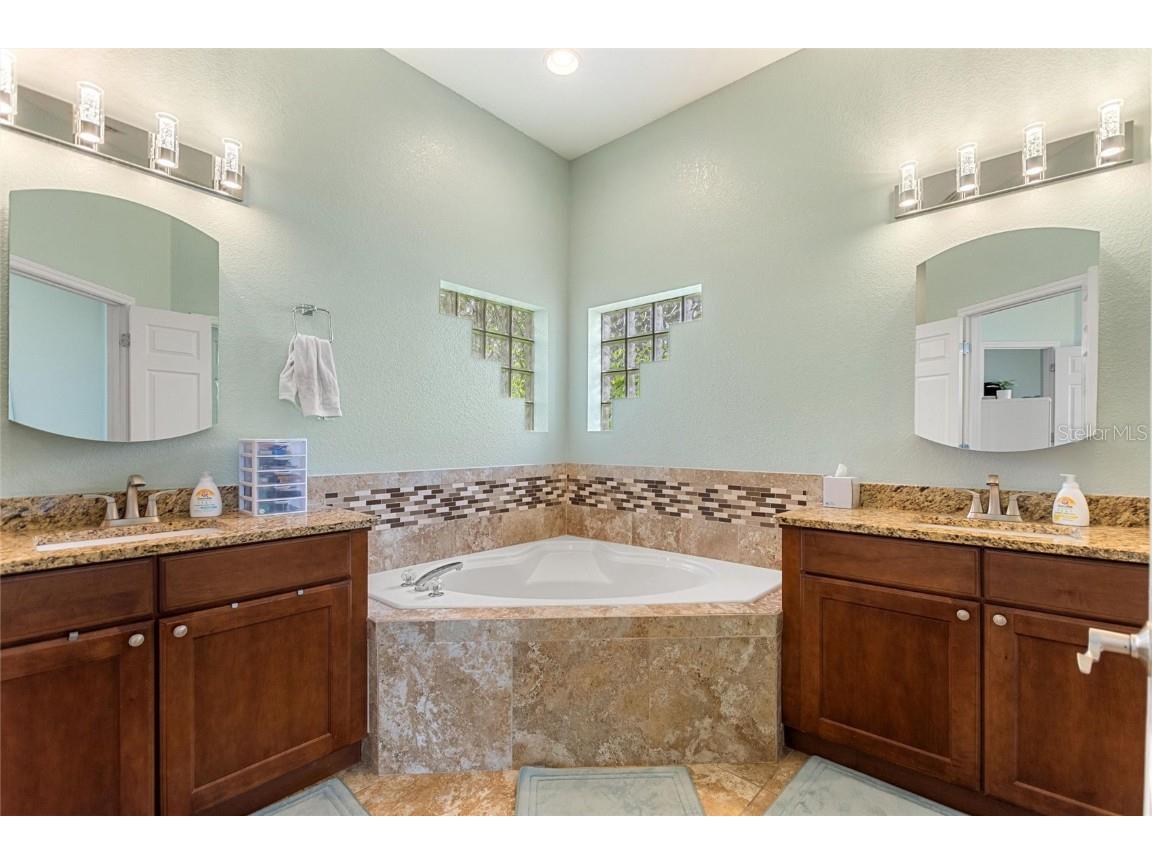 5104 52nd Avenue W Bradenton FL 34210 TB8432900 image29