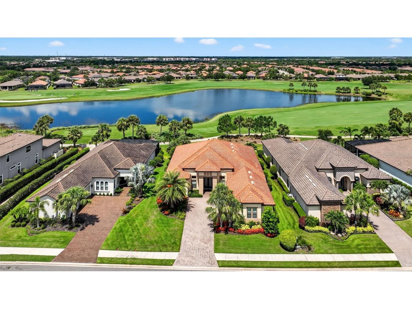 5104 Benito Court Bradenton FL 34211 A4656710 image1