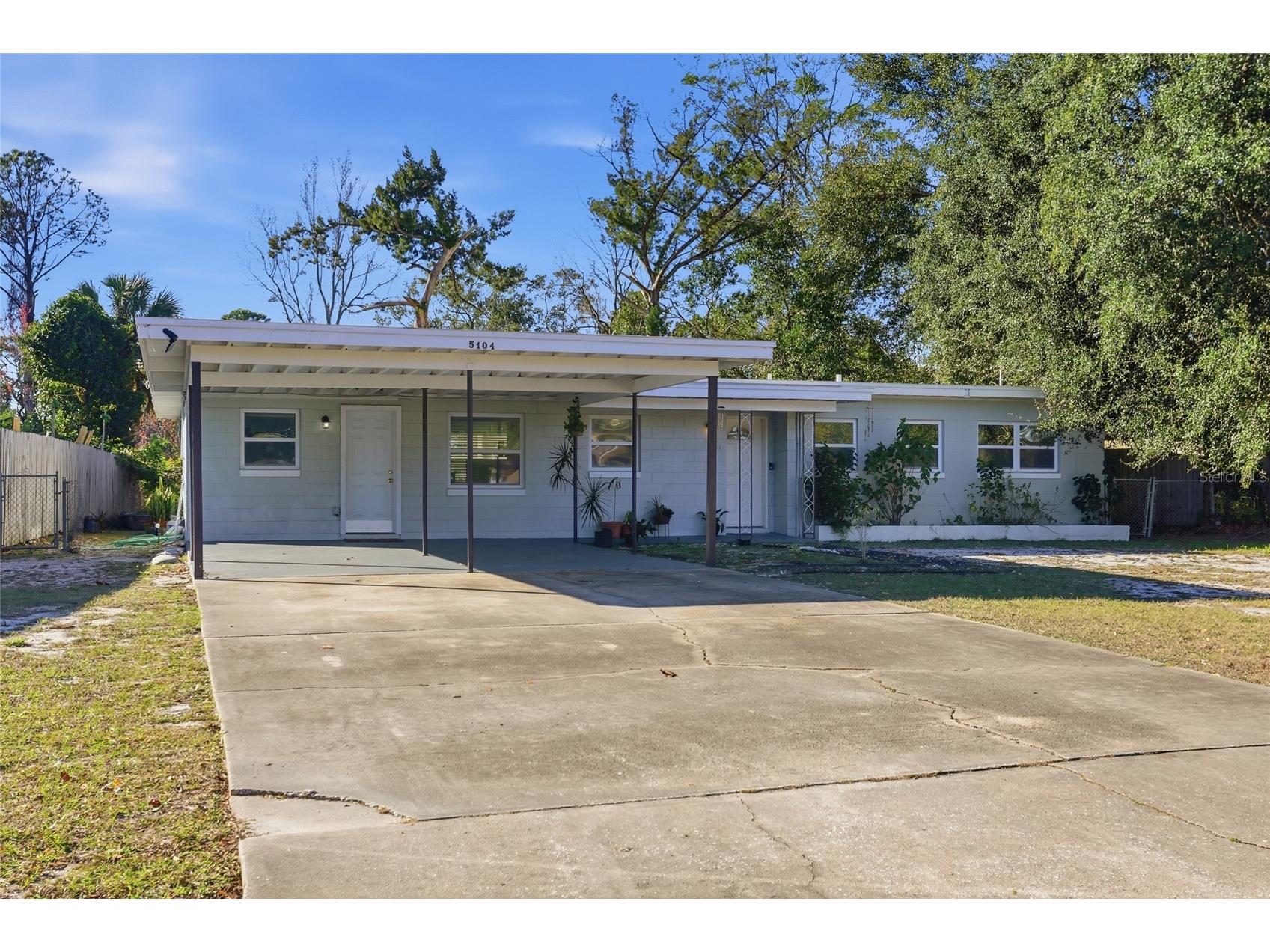5104 Hernandes Drive Orlando FL 32808 O6375941 image1