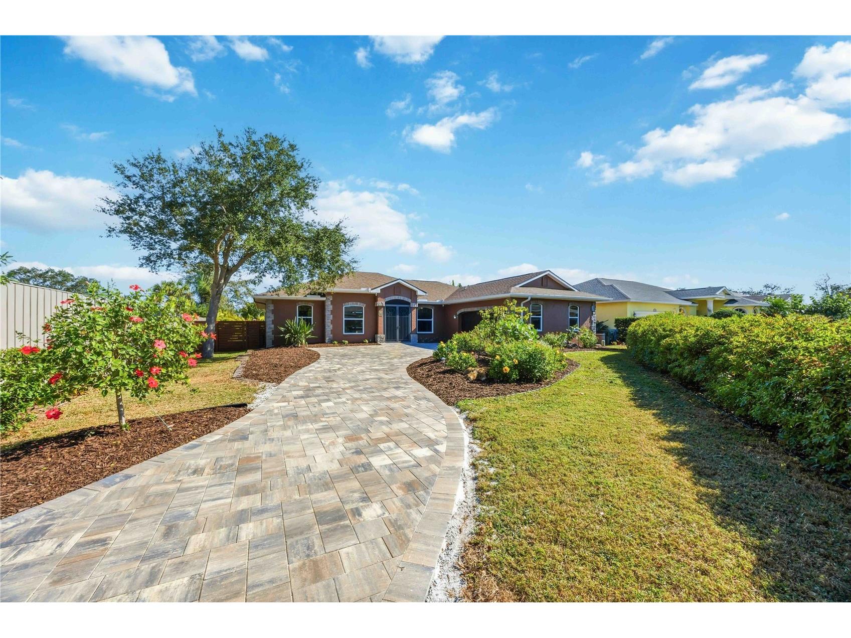 5105 Magnolia Pond Drive Sarasota FL 34233 A4674295 image1