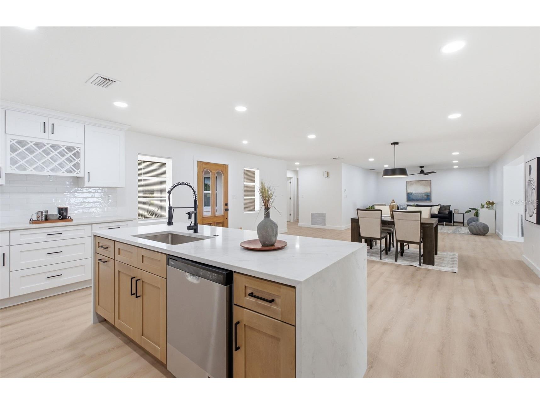 5106 Oakhaven Lane Tampa FL 33617 TB8530678 image8