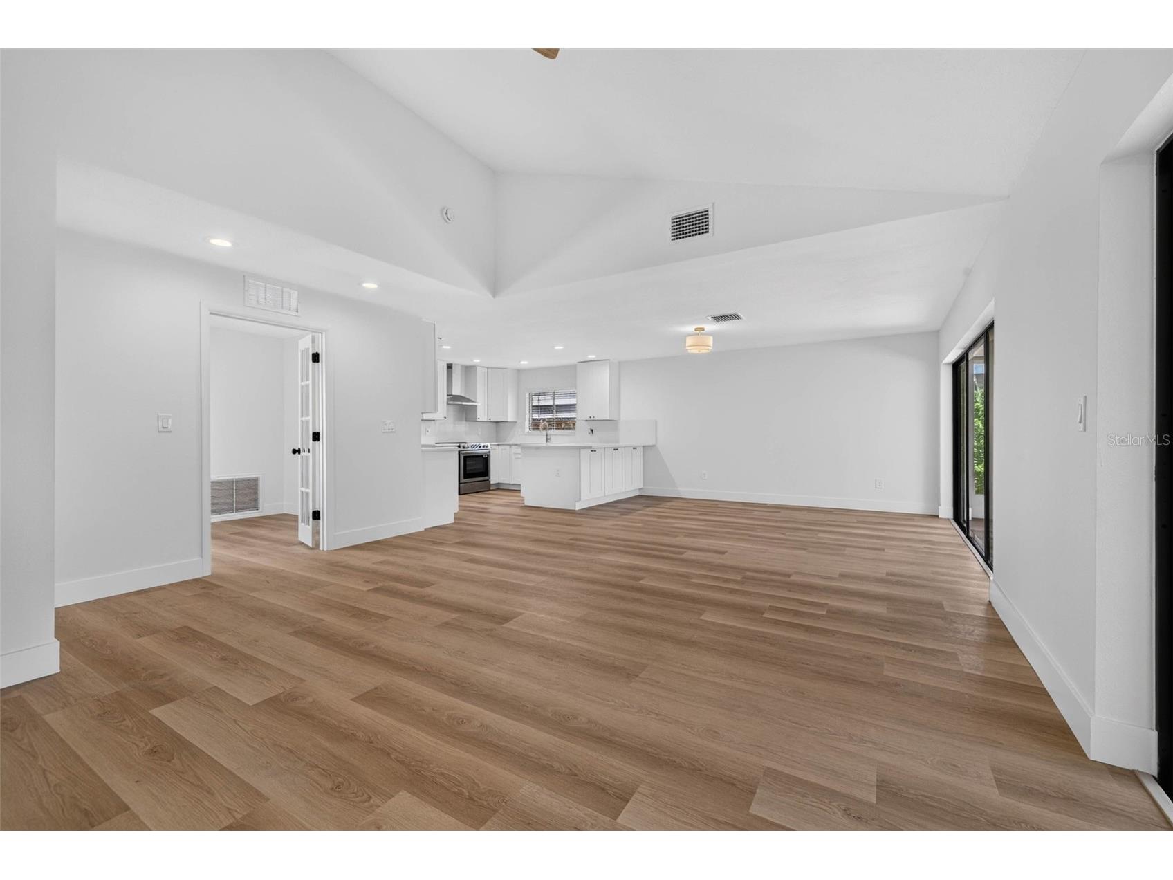 5106 Pennsbury Drive Tampa FL 33624 TB8523481 image14