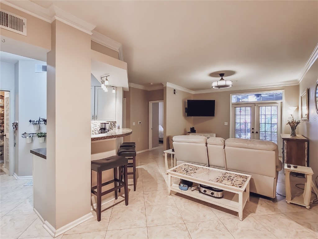 5107 Bay Club Circle #BLDG 5 Tampa FL 33607 T3517525 image1