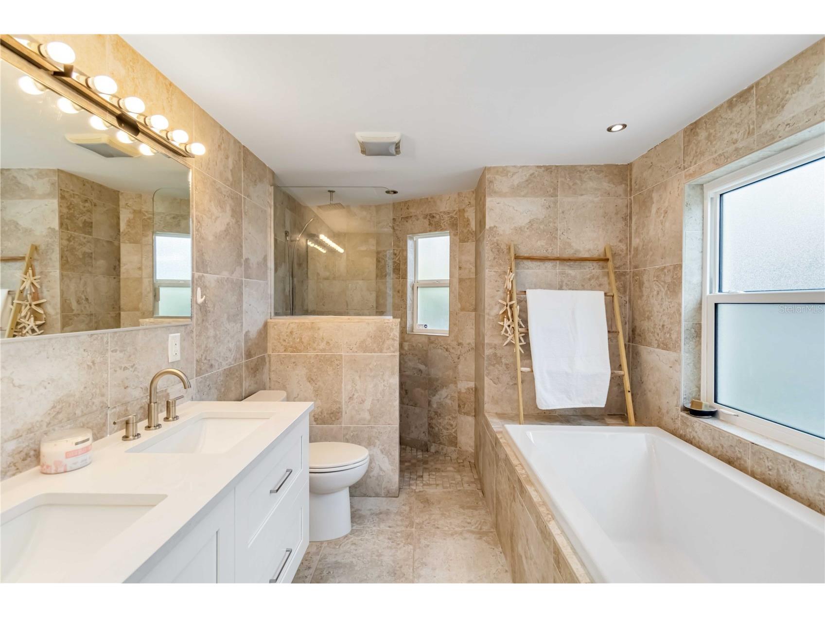 5107 Saint Albans Avenue Sarasota FL 34242 A4678525 image24