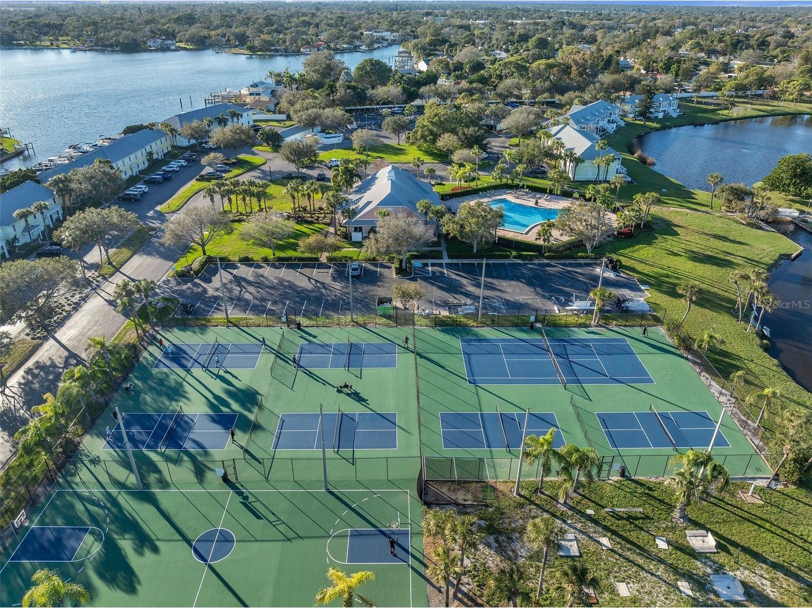 5107 Salmon Drive SE #C Saint Petersburg FL 33705 TB8498952 image40