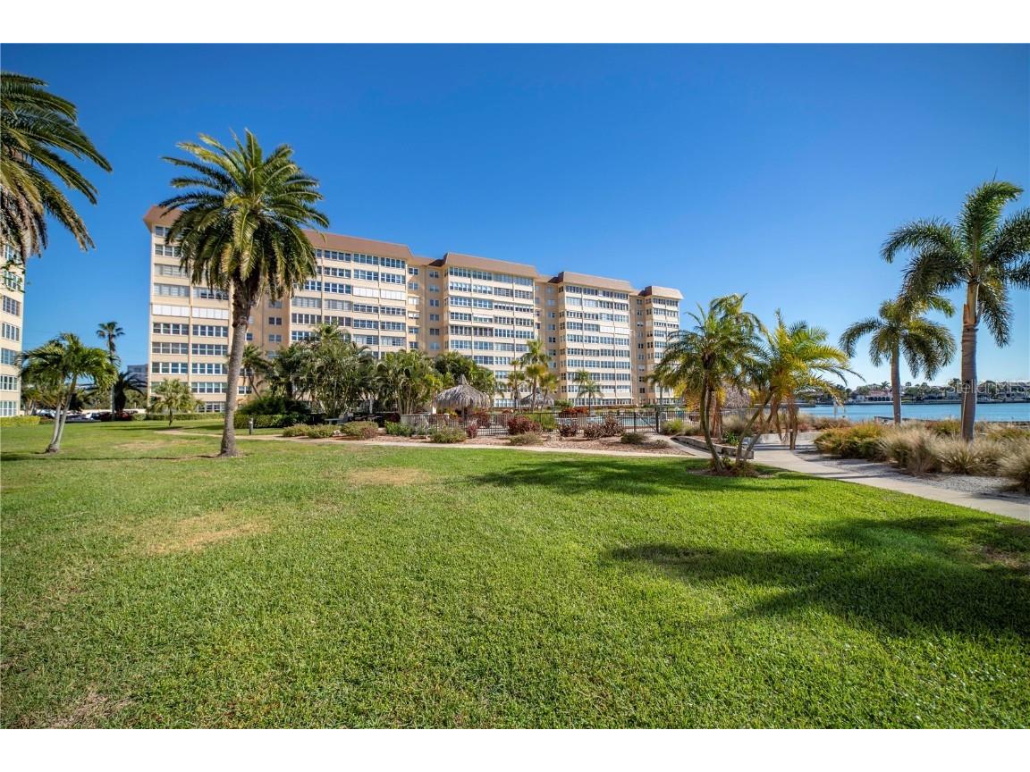 5108 Brittany Drive S #404 Saint Petersburg FL 33715 TB8321881 image1