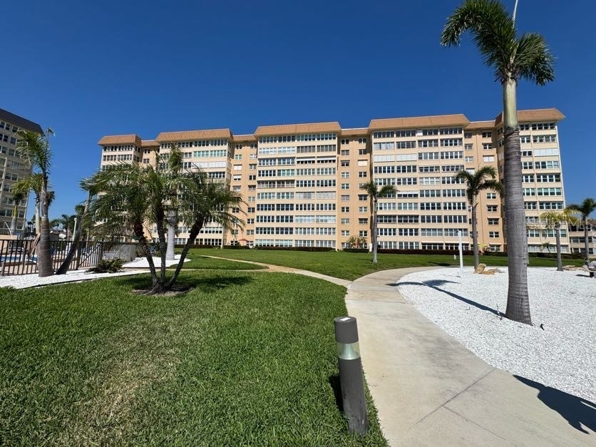 5108 Brittany Drive S #903 Saint Petersburg FL 33715 TB8351222 image40