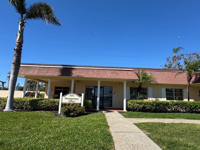 5108 Brittany Drive S #903 Saint Petersburg FL 33715 TB8351222 image74