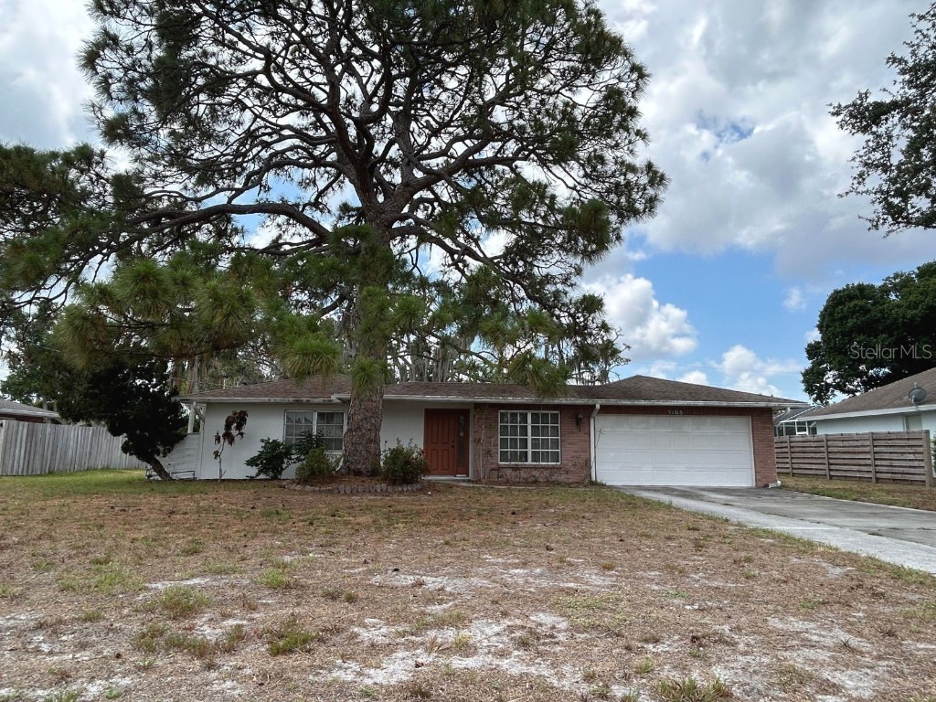 5108 Canterbury Drive Sarasota FL 34243 A4612099 image1