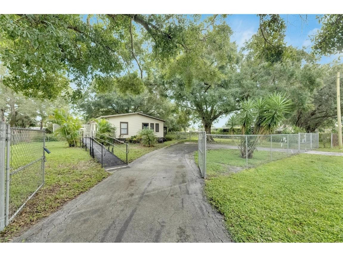 5108 Dacca Drive Tampa FL 33619 TB8310077 image1