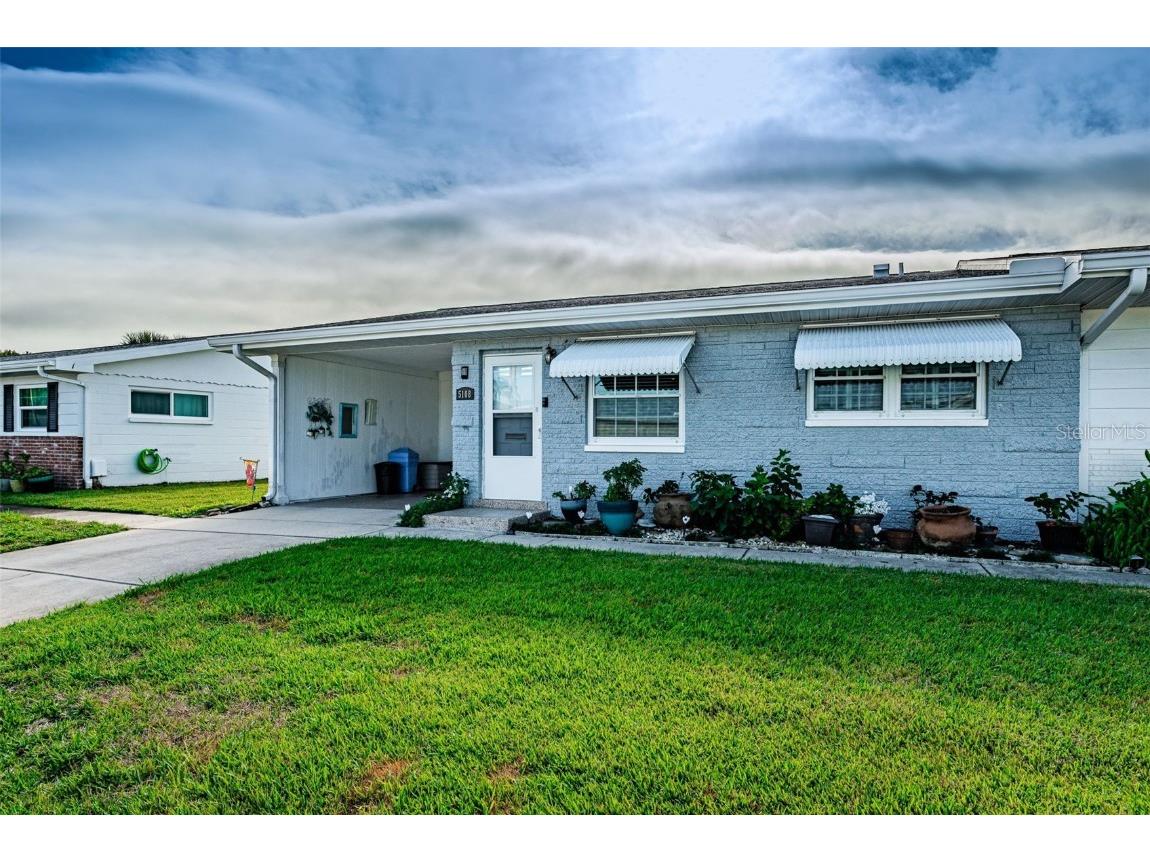 5108 Iris Drive N #5, Pinellas Park, FL, 33782 | MLS: U8180940 | Edina ...