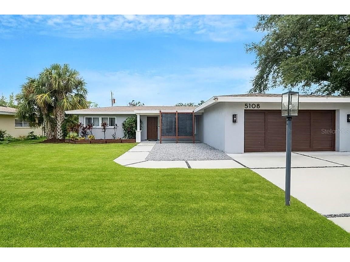 5108 Medalist Road Sarasota FL 34243 A4660179 image1