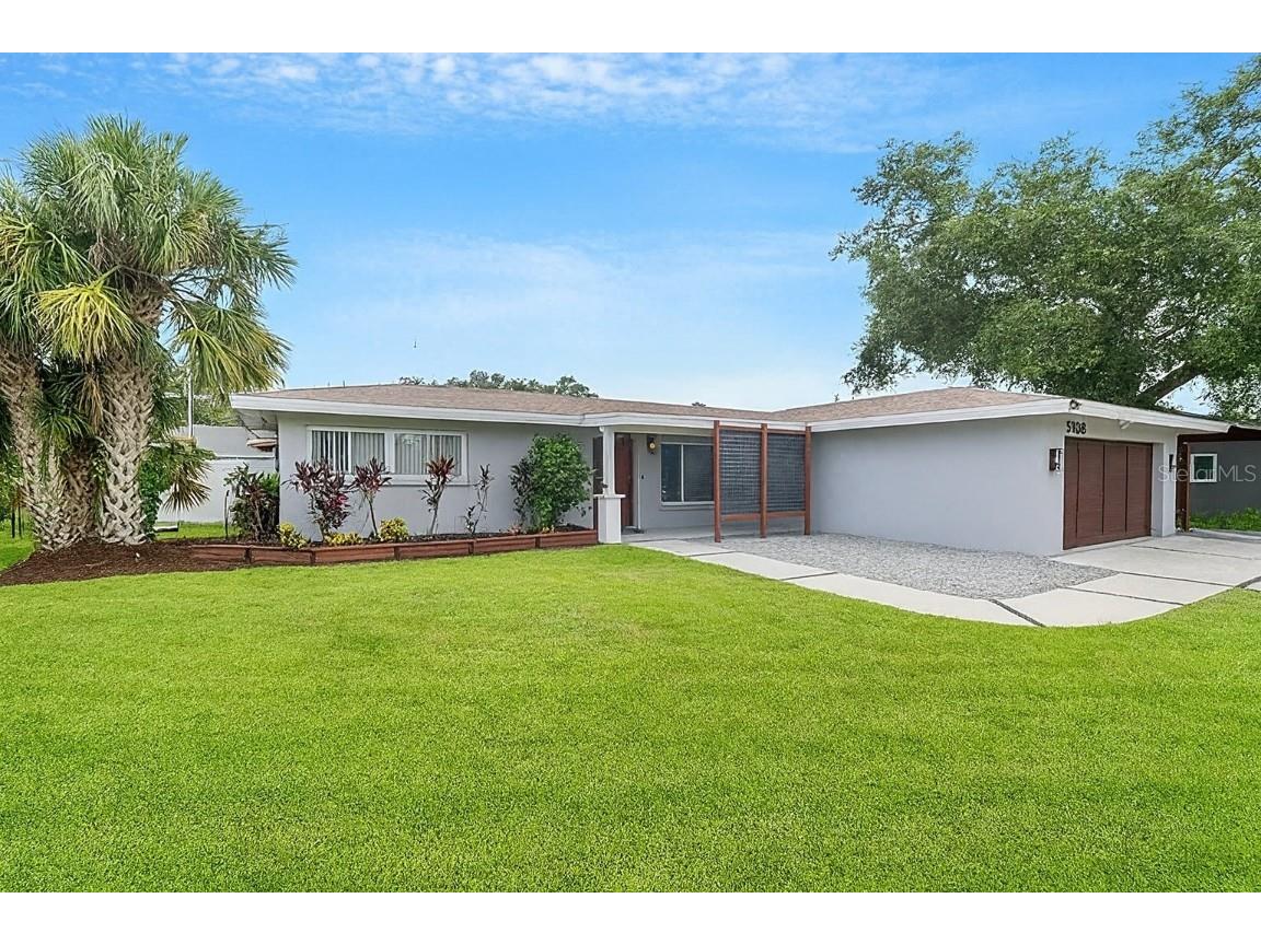 5108 Medalist Road Sarasota FL 34243 A4660179 image2