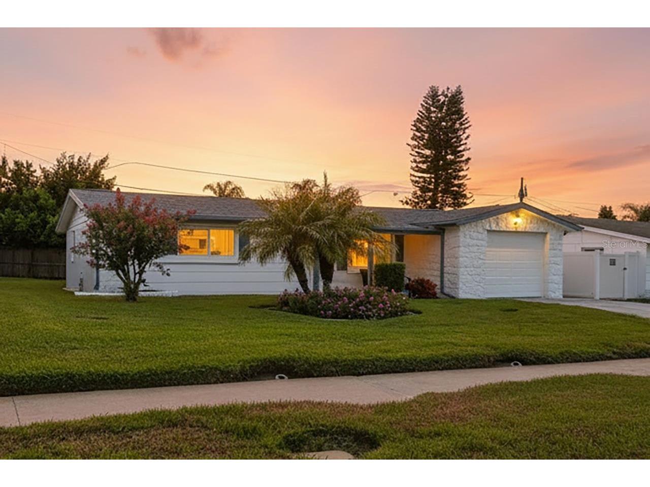 5109 Cardiff Drive Holiday FL 34690 W7887314 image1